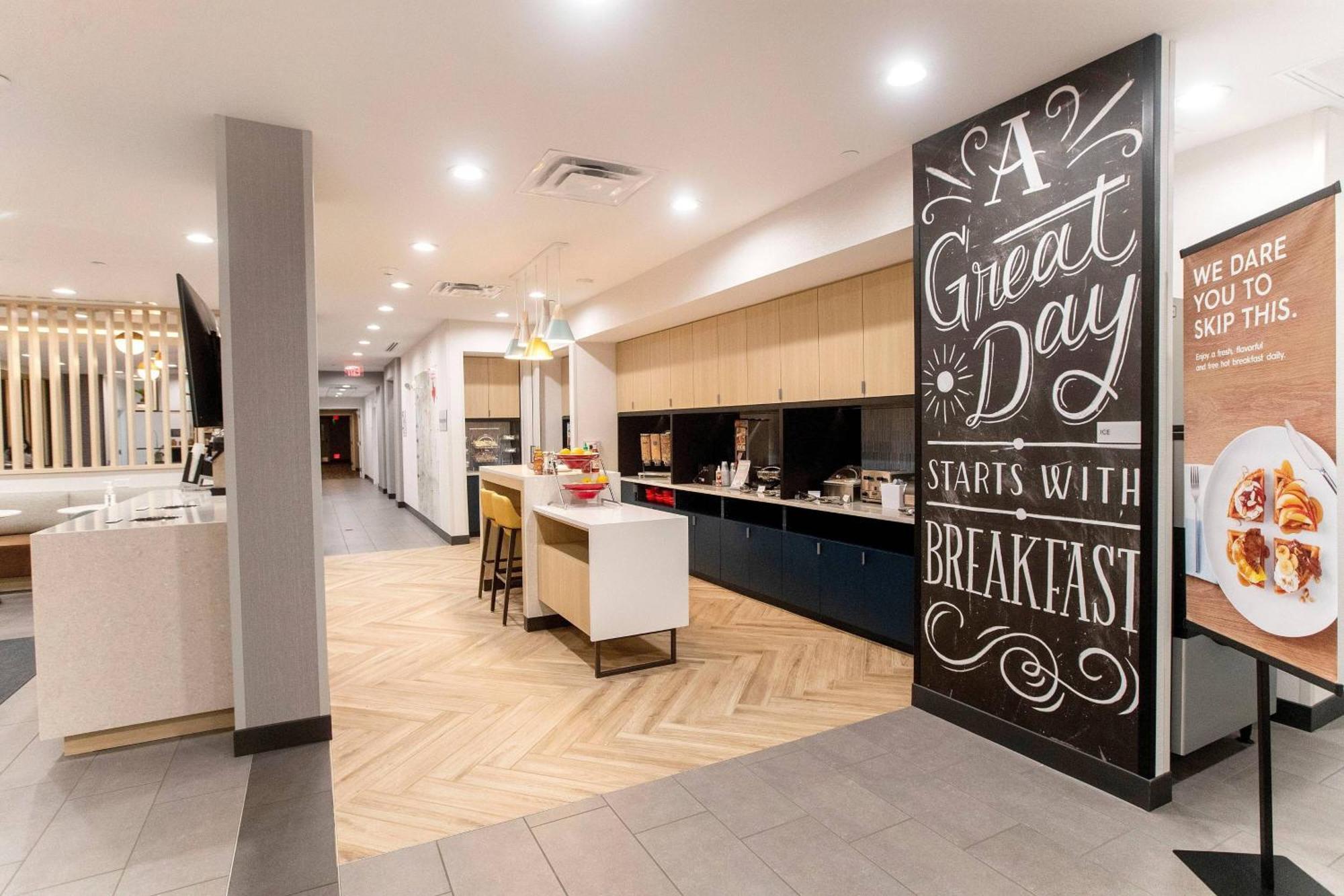 Towneplace Suites By Marriott Конро Экстерьер фото