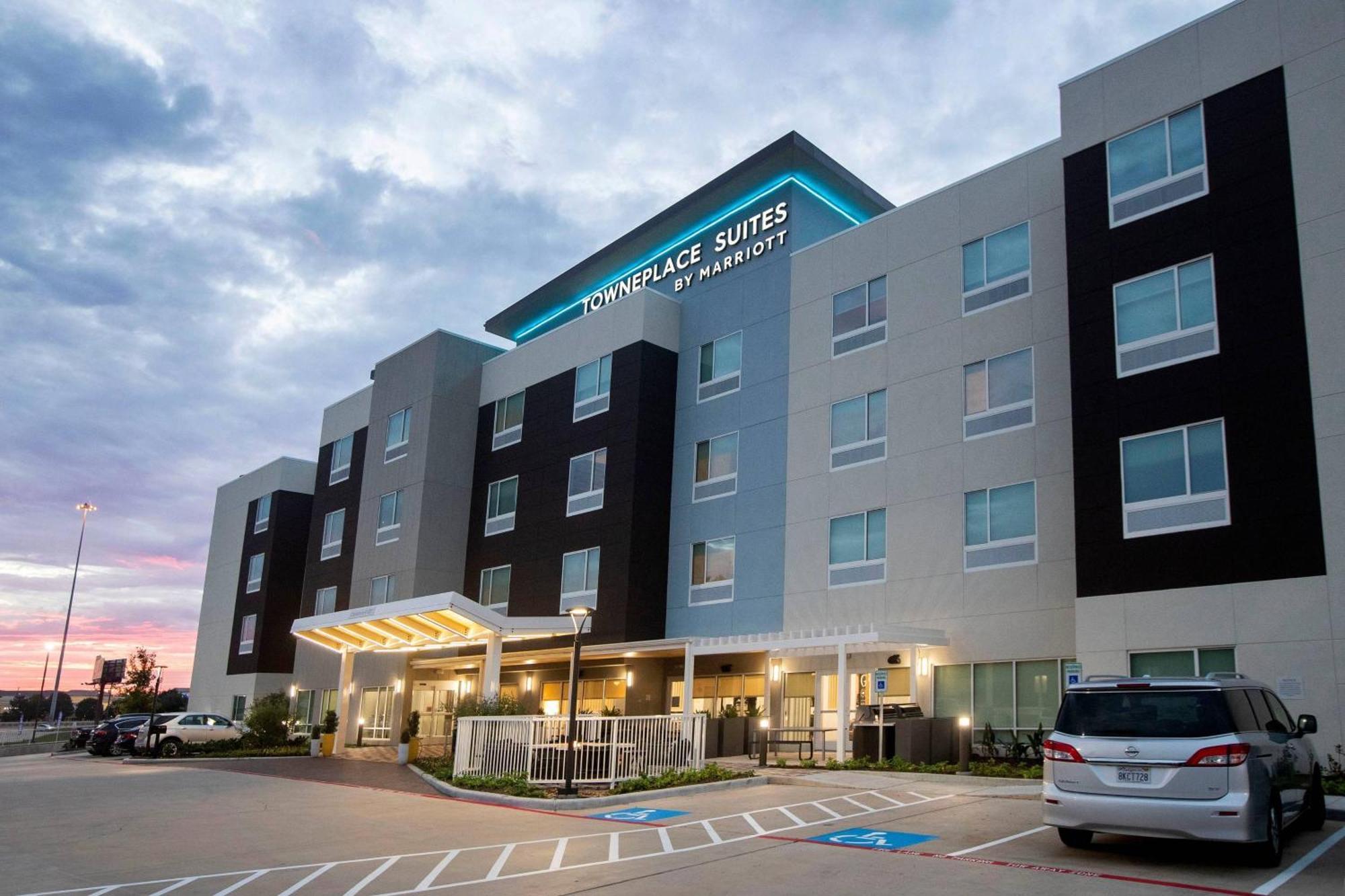 Towneplace Suites By Marriott Конро Экстерьер фото